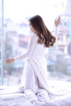 Em mẫu ruột nude cùng bộ trang phục áo dài