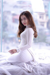 Em mẫu ruột nude cùng bộ trang phục áo dài