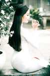 Em mẫu ruột nude cùng bộ trang phục áo dài
