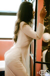 Em mẫu ruột nude cùng bộ trang phục áo dài