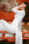 Em mẫu ruột nude cùng bộ trang phục áo dài