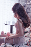 Em mẫu ruột nude cùng bộ trang phục áo dài