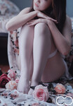 Em mẫu ruột nude cùng bộ trang phục áo dài