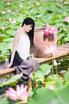 Em mẫu ruột nude cùng bộ trang phục áo dài