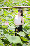 Em mẫu ruột nude cùng bộ trang phục áo dài