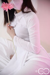 Em mẫu ruột nude cùng bộ trang phục áo dài