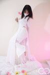 Em mẫu ruột nude cùng bộ trang phục áo dài