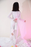 Em mẫu ruột nude cùng bộ trang phục áo dài