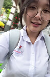 Bé ghệ học sinh