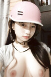 Lột đồ con đĩ dâm loli 2009