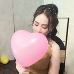 Gái một con xxx