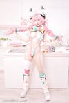 Gái Việt ZinieQ (@zinie) cosplay Varesa từ Genshin Impact