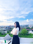 Bạn cứ mặc thế này sao tôi chịu được :))))