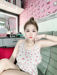 Em gái xinh Thảo Hiền show vú quá to của mình
