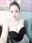 Em gái xinh Thảo Hiền show vú quá to của mình