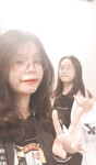 Loli mình dây em kính cận vượt cầu, em thương kính...