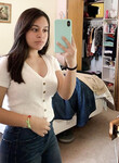 Teen Châu Á chubby tươi cười khoe cặp vú