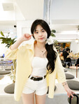 lột đồ gái xinh Hoàng Yến Linh