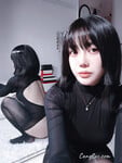 Gái trung show bướm