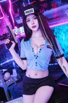 Gái xinh cosplay cảnh sát gây nứng