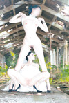 Bộ ảnh nude khiêu dâm public của 2 cô dâu dâm đãng