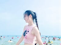 Cô gái ngoan ngoãn cứ gặp cặc a là bộc lộ thành điếm thèm cu