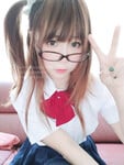 Em chụp ảnh sexy với đồng phục học sinh