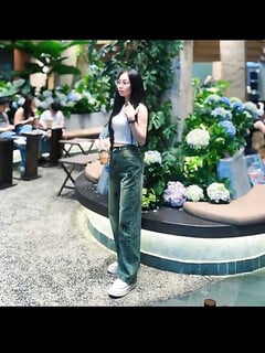 Chụp lén được chị làm cùng công ty vừa thôi chồng