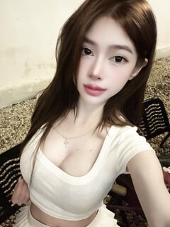 Em tiktoker Yến Nhi mình dây nhưng mà vú cực tròn đẹp