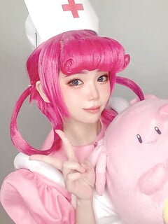 Gái Việt ZinieQ (@zinie) cosplay Nurse Joy từ Pokemon