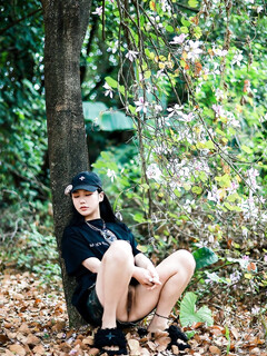 Em teen xinh dâm đãng thích cảm giác show hàng nơi công cộng