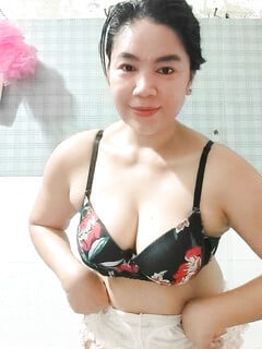 Gái già dâm
