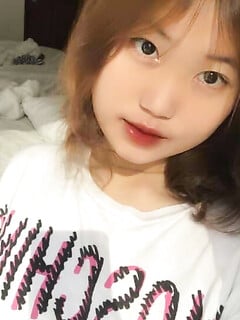 Hà My 2k7 Show Hàng Non Mới Lớn