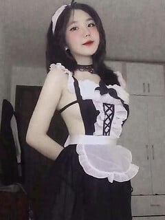 Em Ánh Dương 2k6 Cosplay Hầu Gái Cực Xinh Và Đáng Yêu